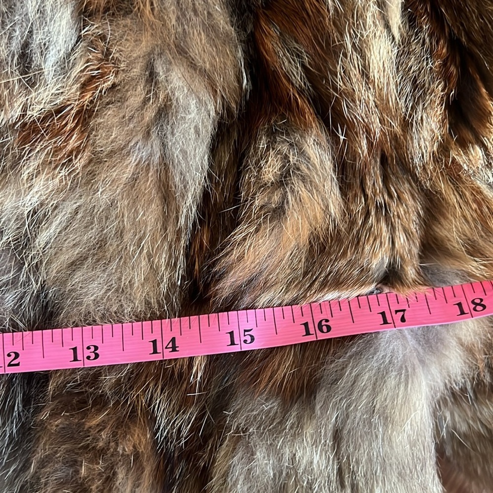 Vintage Luxurious Brown/Tan/Cream Fur Jacket with Cord Tie at Waist - Unbranded - Picture 9 of 12